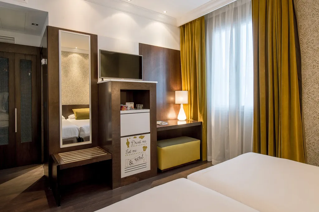 DOUBLE STANDARD Room, Vincci Madrid Centrum, Madrid