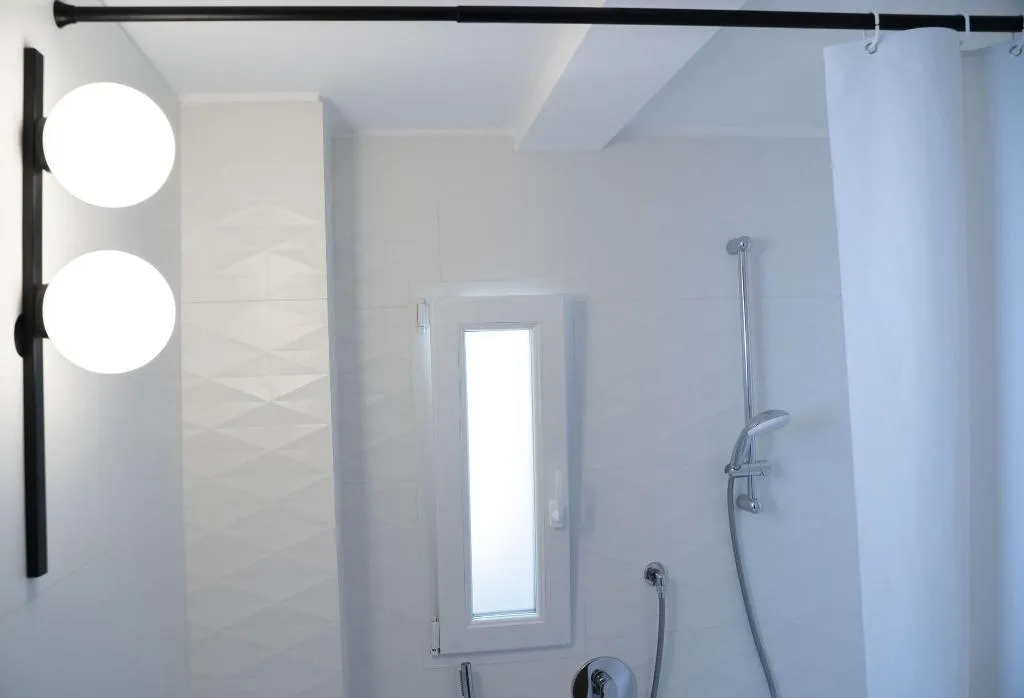 Room, Rettifilo 311, Naples