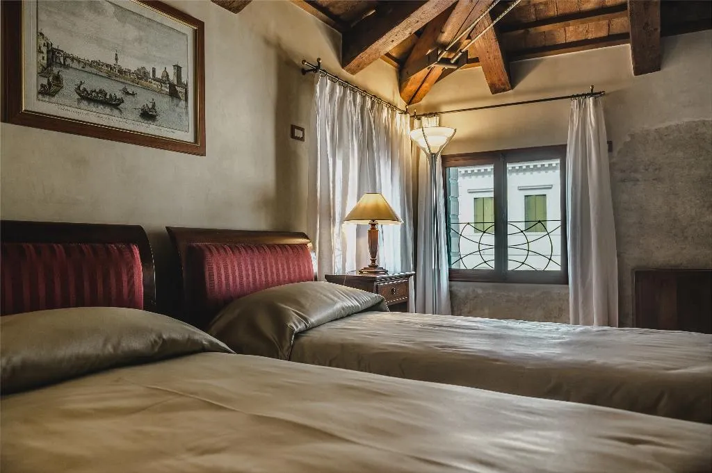 DOUBLE SUPERIOR Room, Le camere di Palazzo Bortolan, Venice