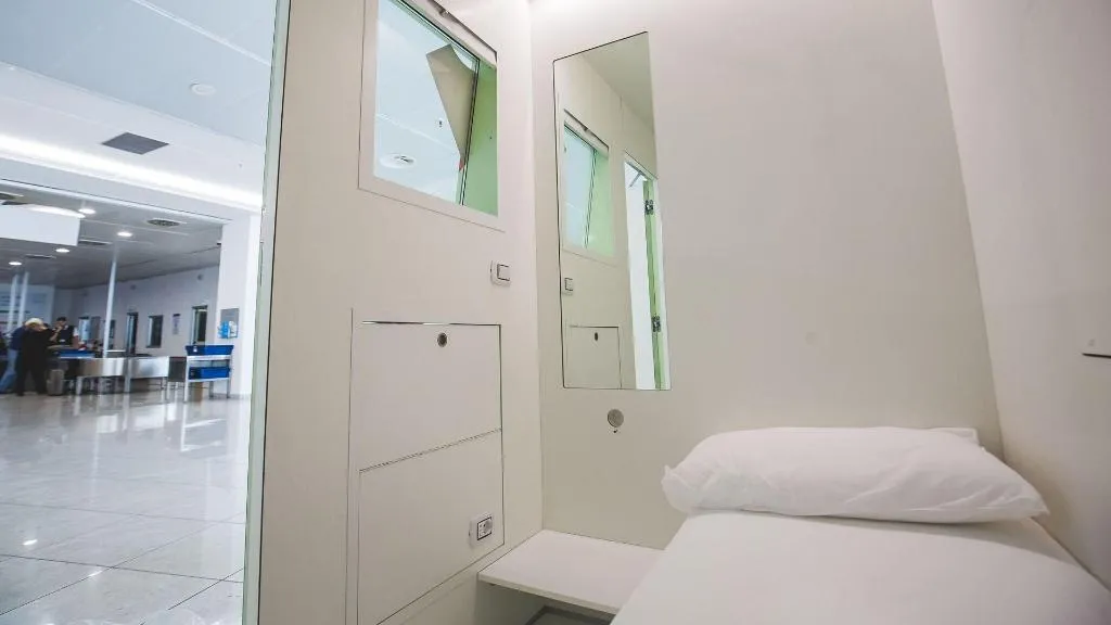 Room, Bed and Boarding - Hostel, Naples