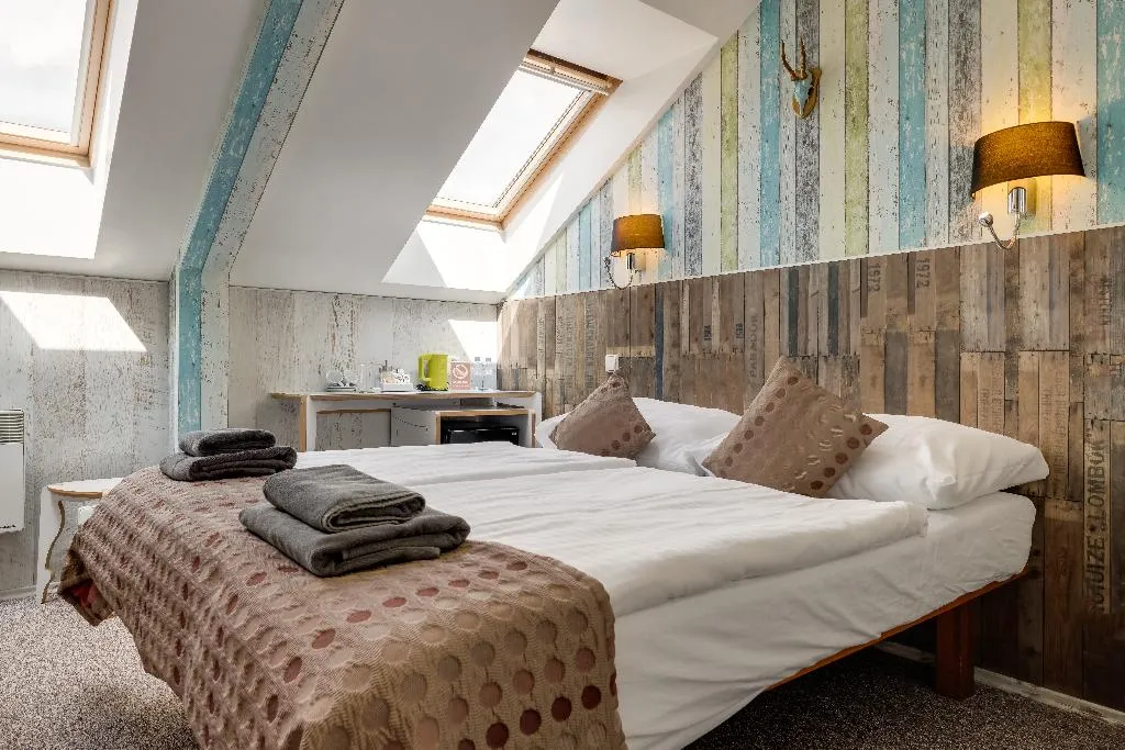 Double or Twin STANDARD Room, Royal Court Hotel, Prague