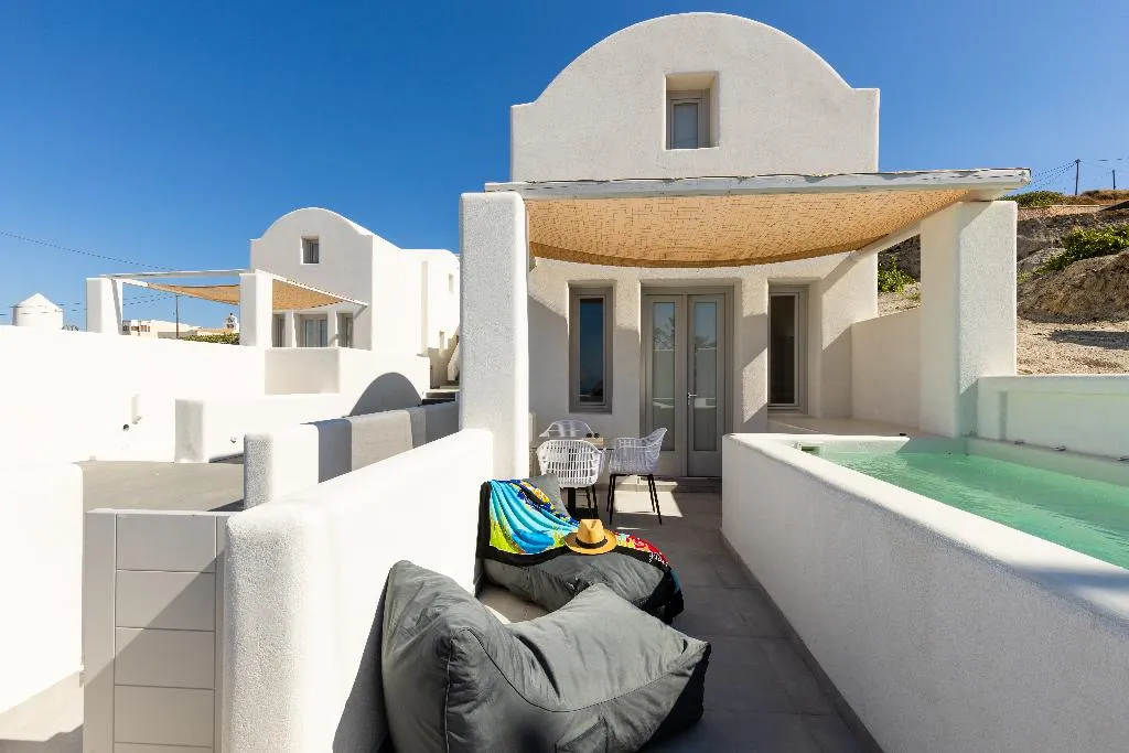 FAMILY ROOM TWO BEDROOMS Room, Serapias Suites, Santorini