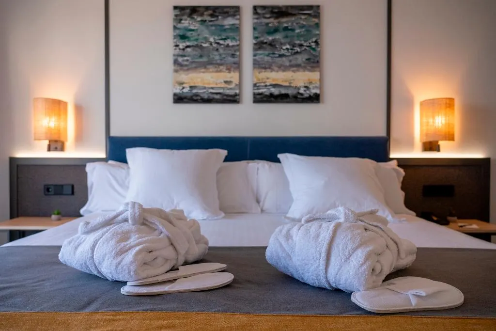 DOUBLE DELUXE SEA VIEW Room, URH Sitges Playa, Costa Brava