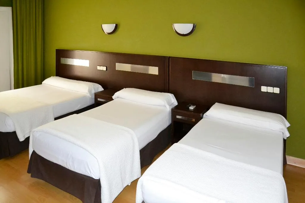 TRIPLE STANDARD Room, Sercotel Las Estrellas, Madrid