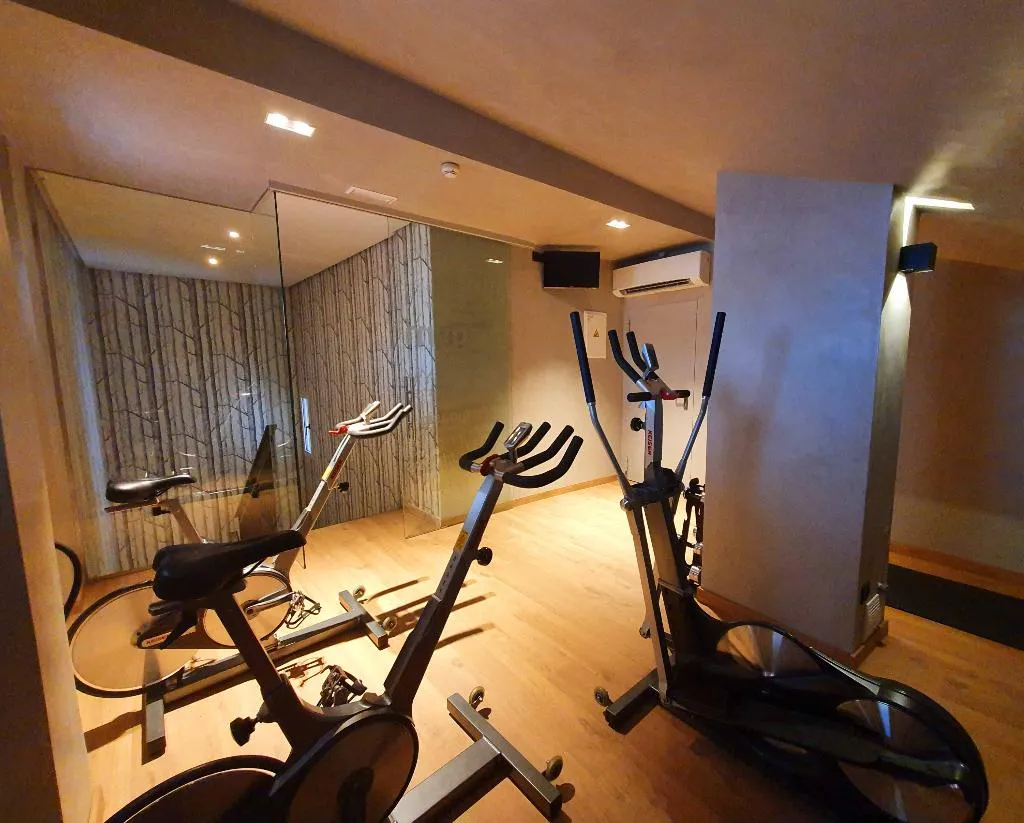 Sports and Entertainment, Hotel Villa Real, Madrid