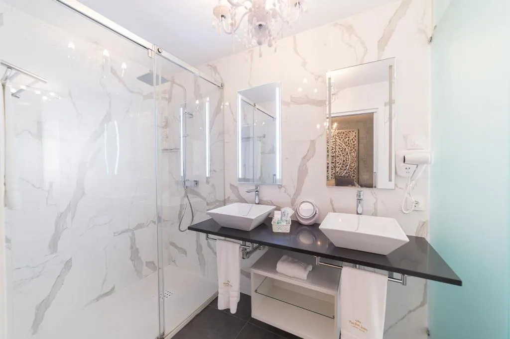 Room, Rey Don Pedro Luxury Home, Seville