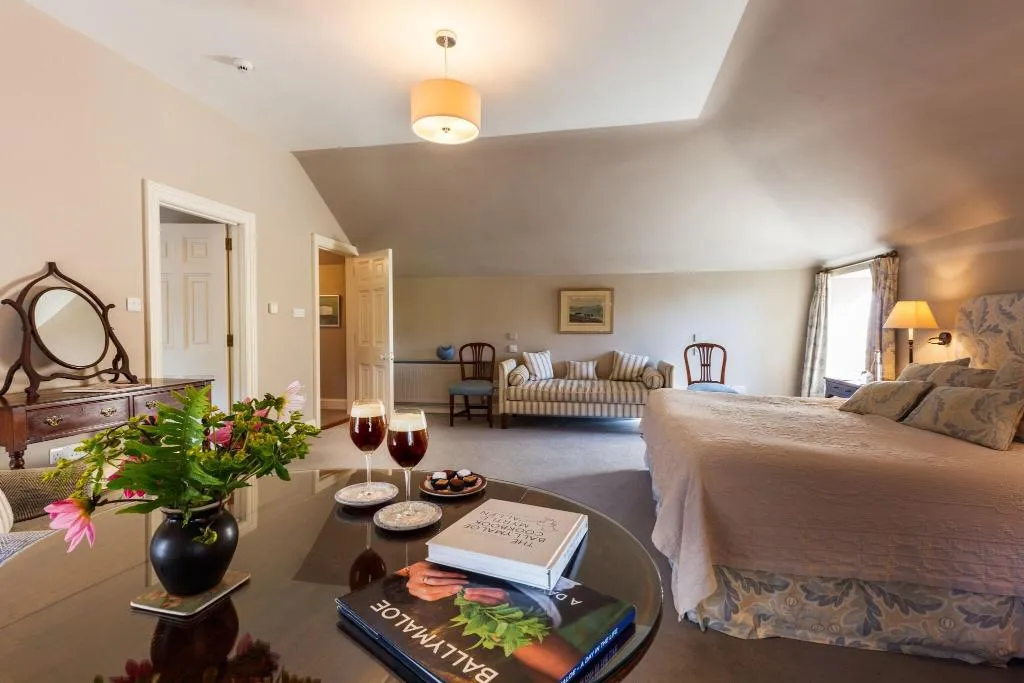 DOUBLE SUPERIOR KING BED Room, Ballymaloe House, Cork