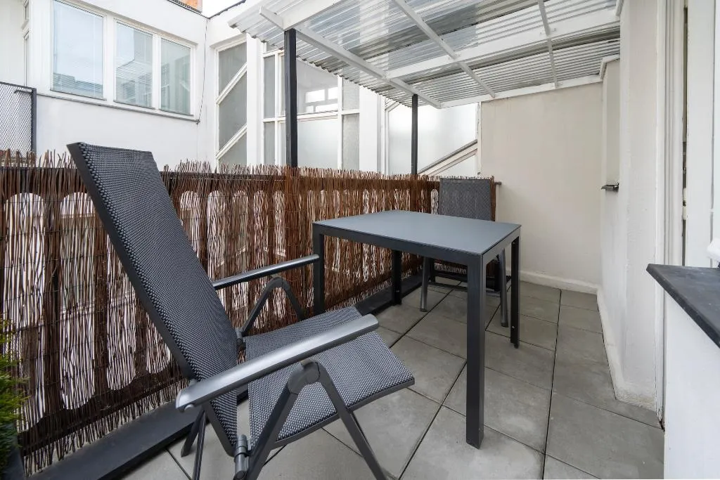 STUDIO WITH BALCONY Room, New Town - Apple Apartments, Prague