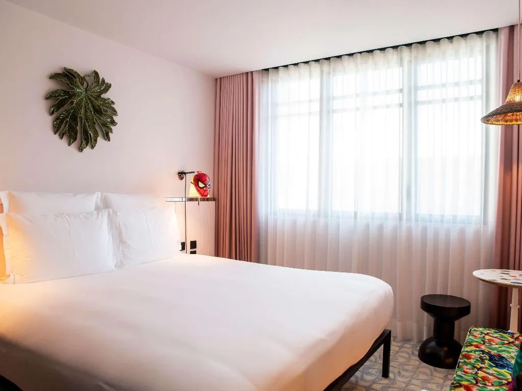 DOUBLE KING SIZE BED Room, Mama Shelter Lisboa, Lisbon