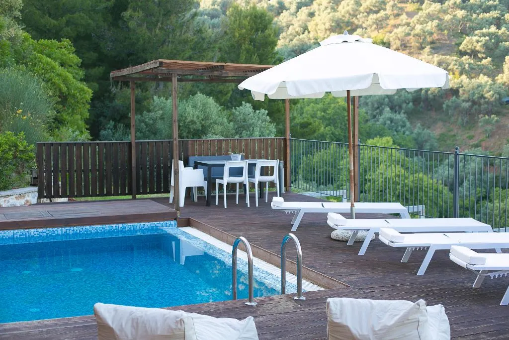 VILLA THREE BEDROOMS WITH PRIVATE POOL Room, Skiathos Gea Villas, Skiathos