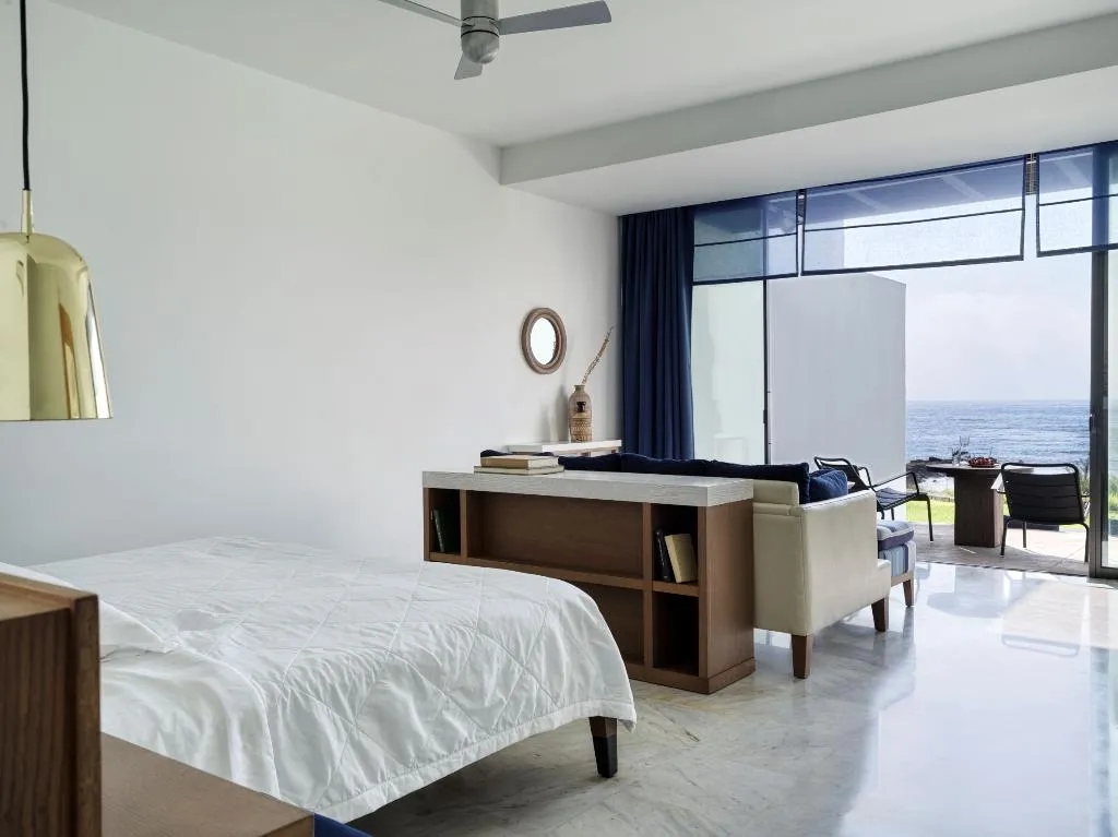 SUITE SEA VIEW Room, Almyra, Cyprus