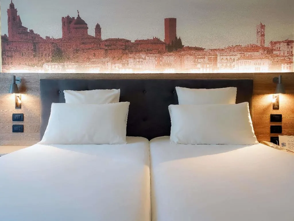 TWIN PREMIUM Room, Mercure Bergamo Centro Palazzo Dolci, Milan