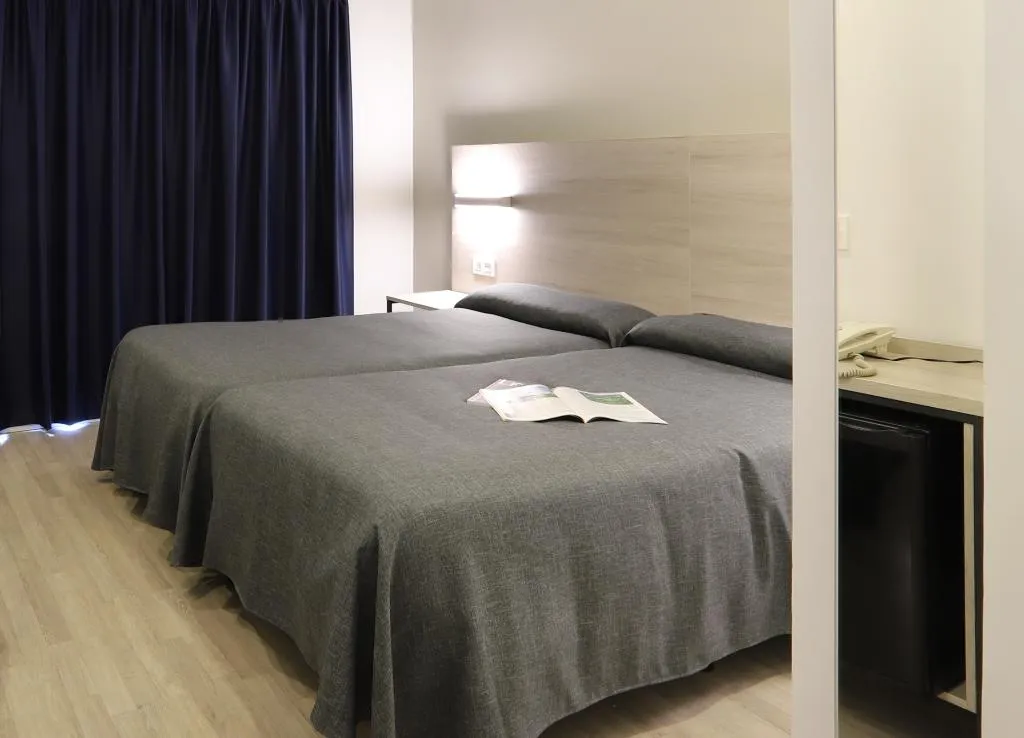 Double or Twin CAPACITY 3 Room, Brasil, Costa Blanca