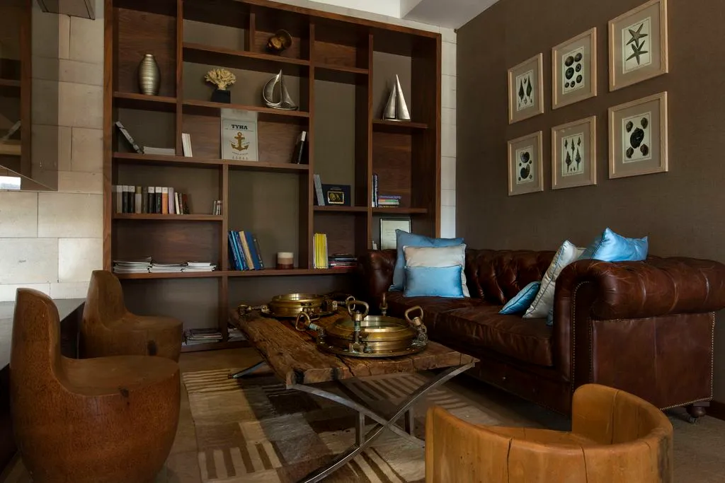 Lobby, Marti Hemithea, Dalaman