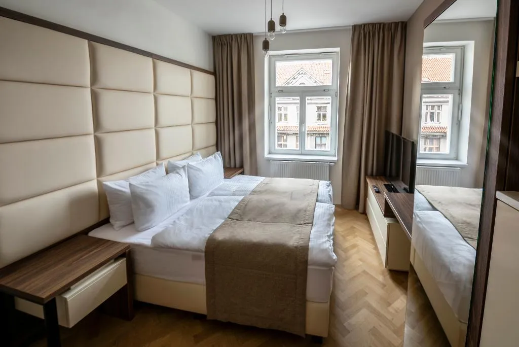 STUDIO STANDARD Room, Letna Garden Suites, Prague