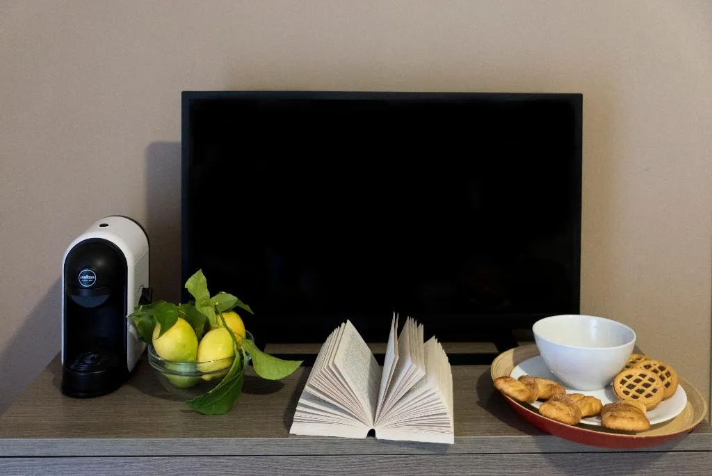 TRIPLE STANDARD Room, Les Chambres Sorrento, Naples