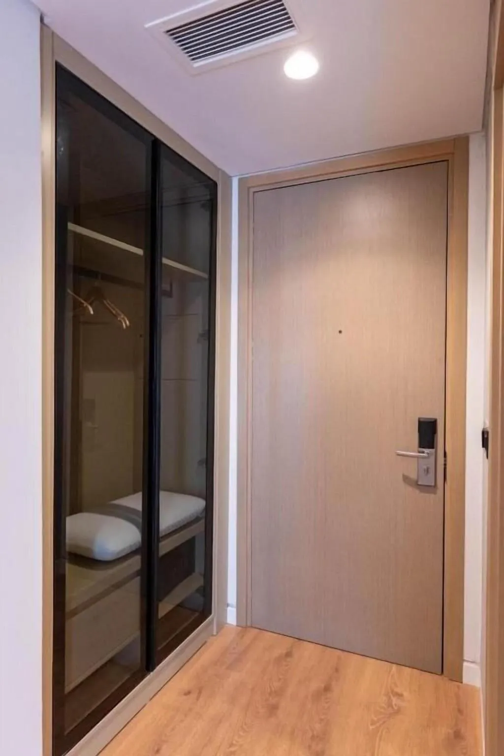 Room, Grand Hotel Saranda, Southern Albania