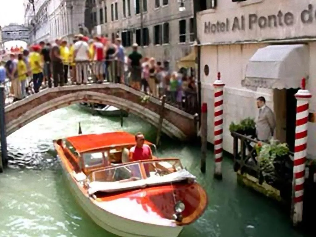 Sports and Entertainment, Al Ponte Dei Sospiri Junior Suites, Venice