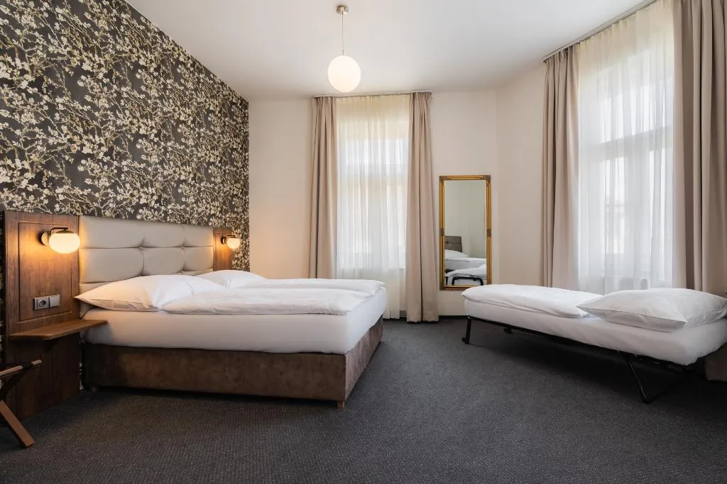 FAMILY ROOM SUPERIOR Room, EA Hotel Victoria, Prague