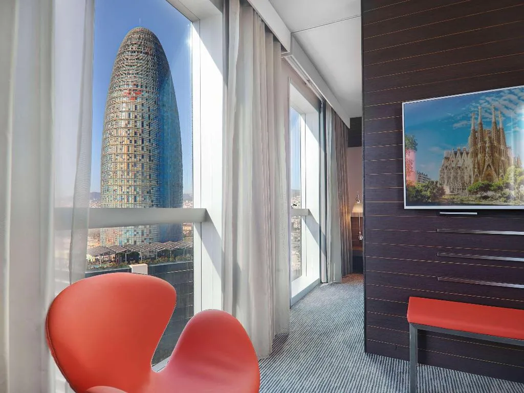 SUITE SUPERIOR QUEEN BED Room, Novotel Barcelona City, Barcelona