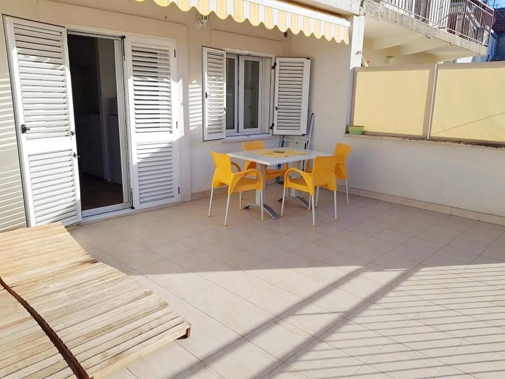 APARTMENT CAPACITY 2 Room, Apartments Bosko, Split