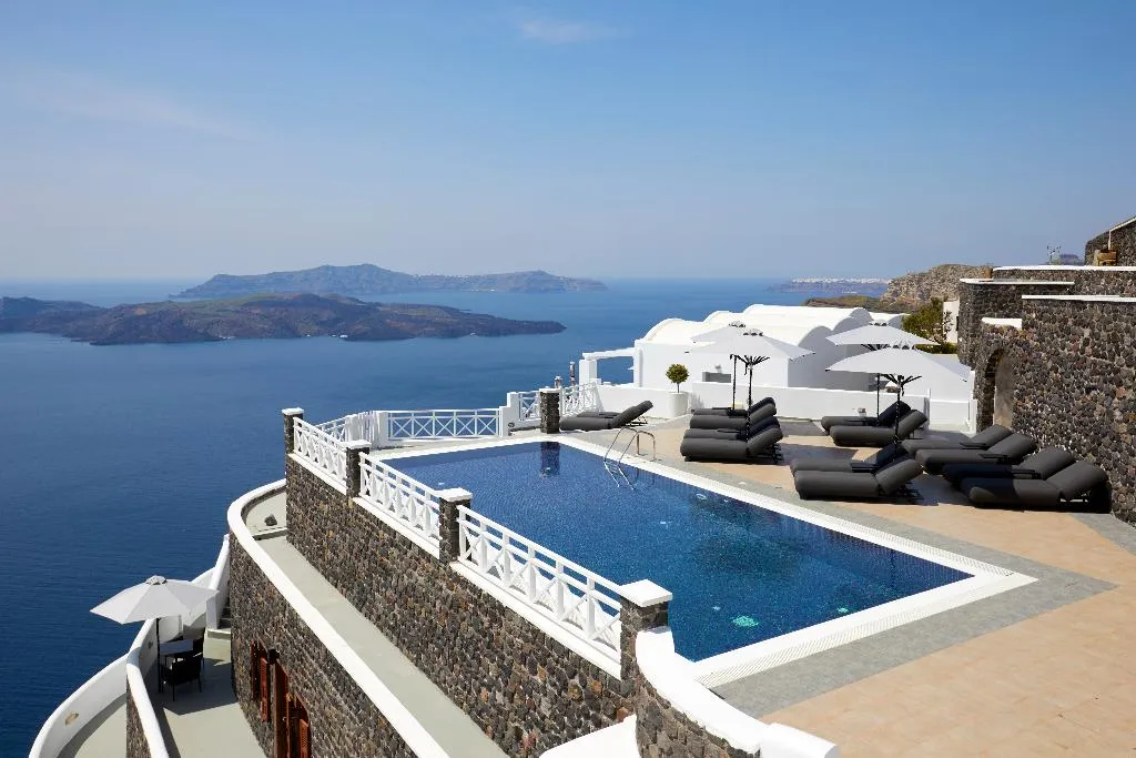 Pool, Petit Palace, Santorini