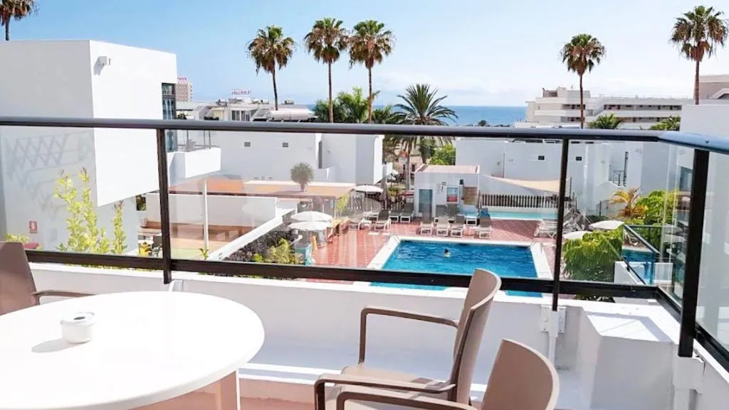 Room, Coral Dreams Time to Smile, Tenerife
