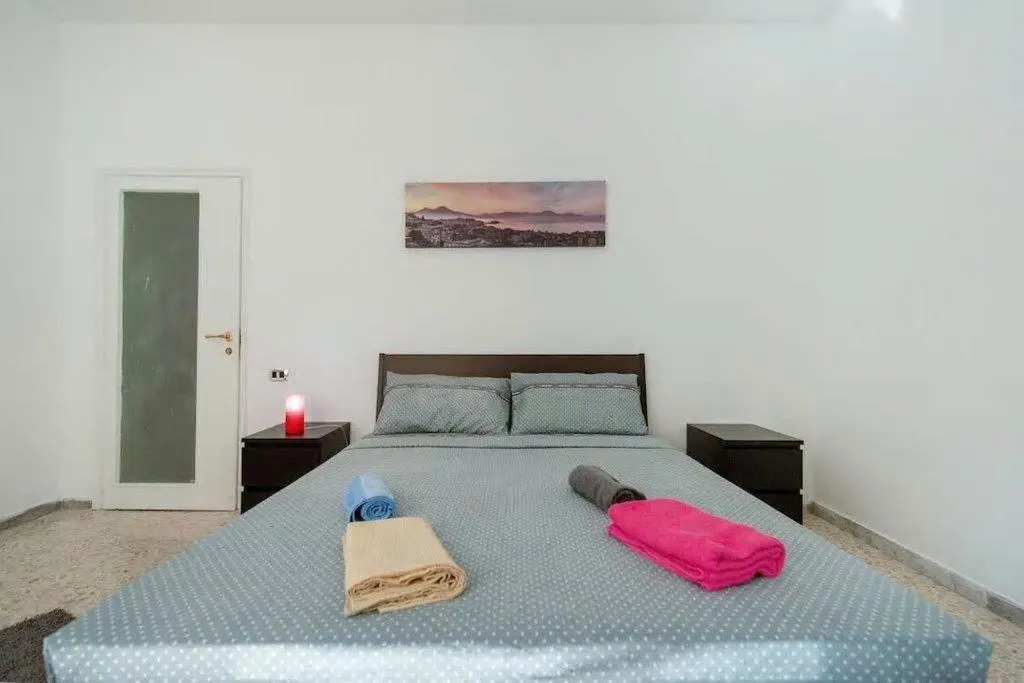 Room, Bed And Breakfast Alexander, Naples