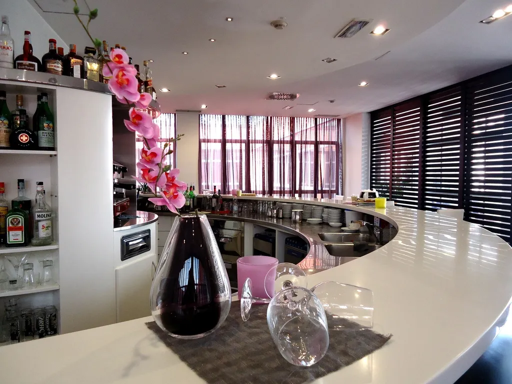 Bar, Italiana Hotels Milan Rho Fair, Milan