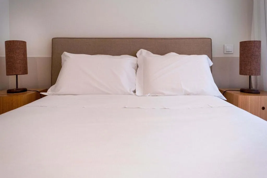Room, Domum, Porto