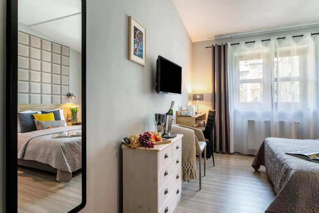 Room, Art & Garden Residence, Krakow