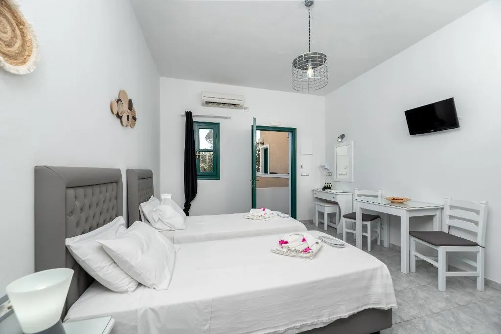 Double or Twin ECONOMY Room, Villa Anemomilos Perissa, Santorini