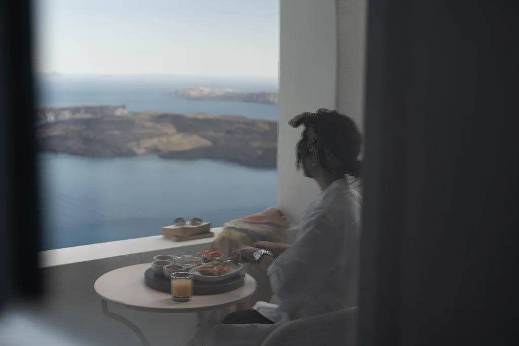 SUITE DELUXE Room, La Roka Cliffside Memories, Santorini