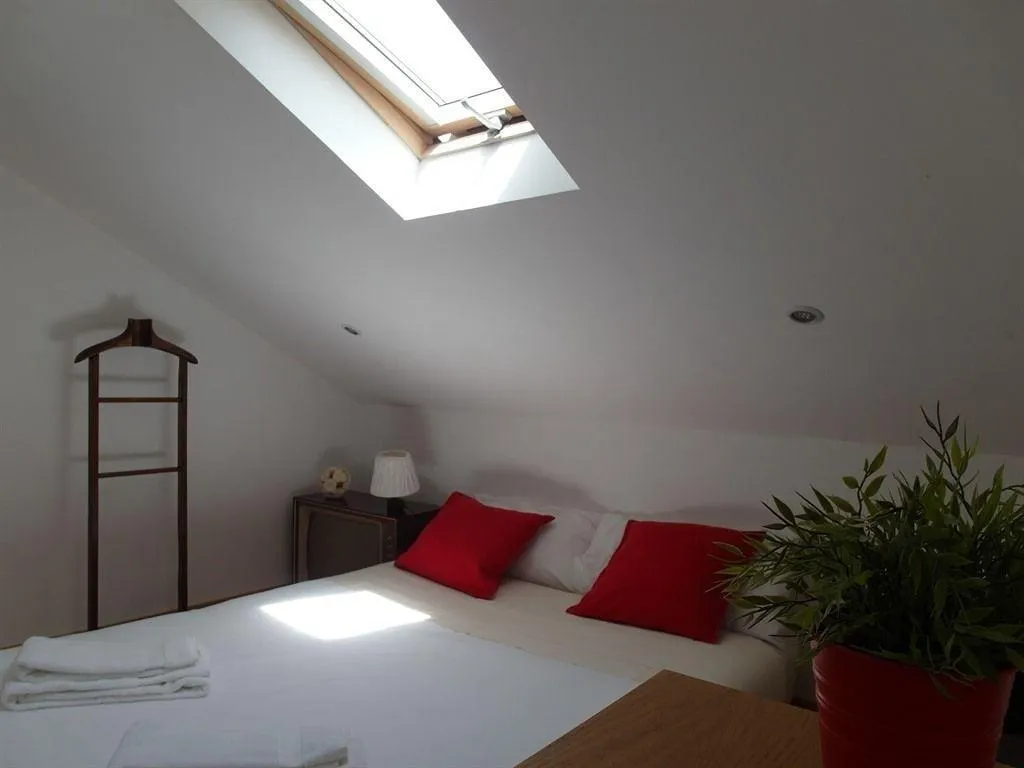 Room, Santosweethome 1, Lisbon