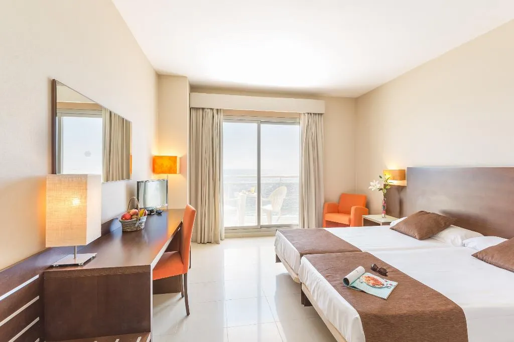 TWIN WITH VIEWS Room, Hotel Bahía Calpe by Pierre & Vacances, Costa Blanca