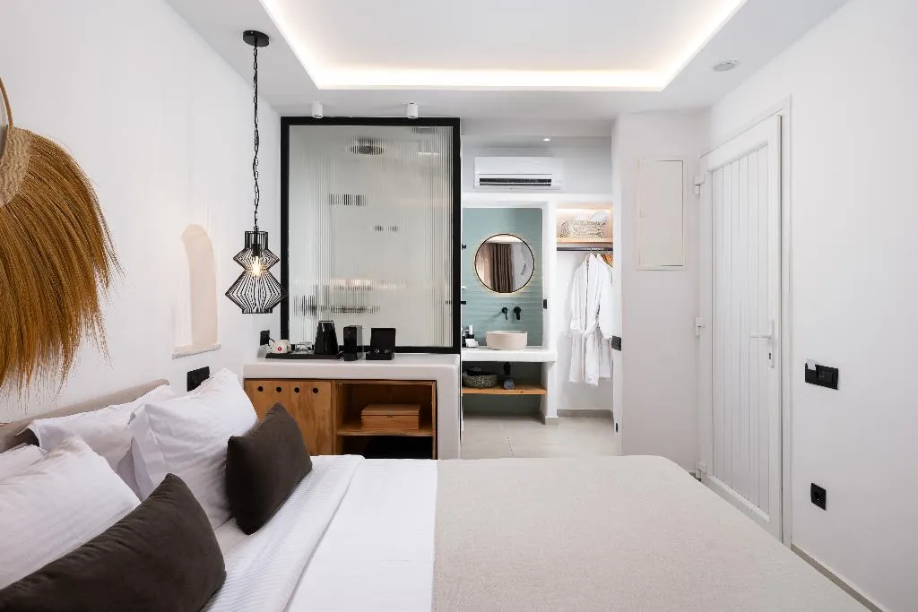 JUNIOR SUITE STANDARD Room, Oliving Mykonos Suites, Mykonos