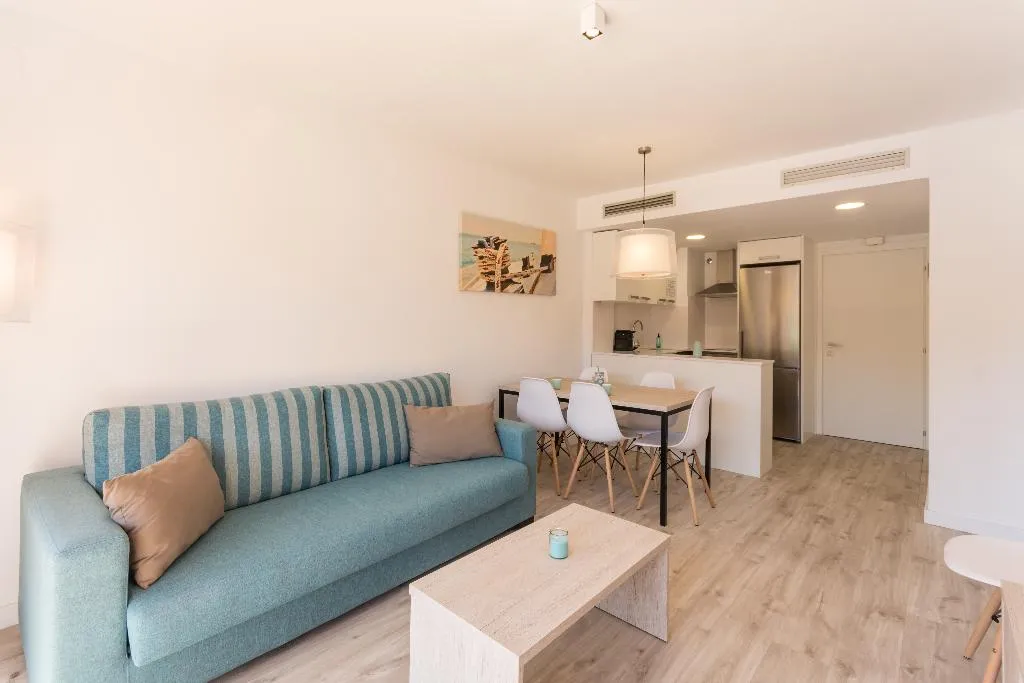 APARTMENT CAPACITY 6 TWO BEDROOMS Room, Pierre & Vacances Estartit Playa, Costa Brava