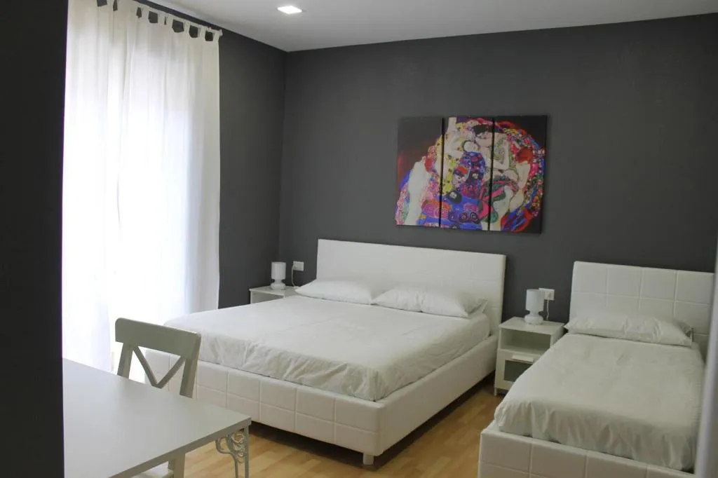 Room, B&B Madonna della Via, Catania
