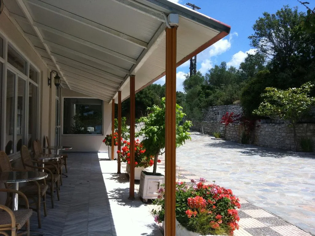Lobby, Golden Sun, Kalamata