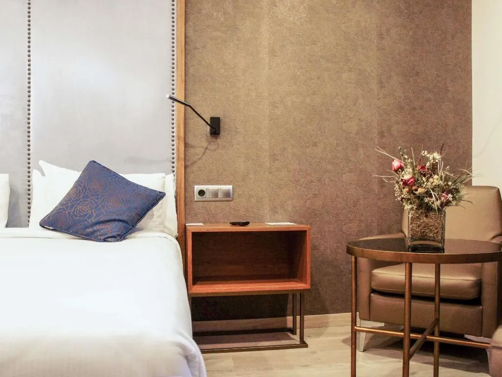 Double or Twin SUPERIOR Room, Mercure Madrid Centro, Madrid