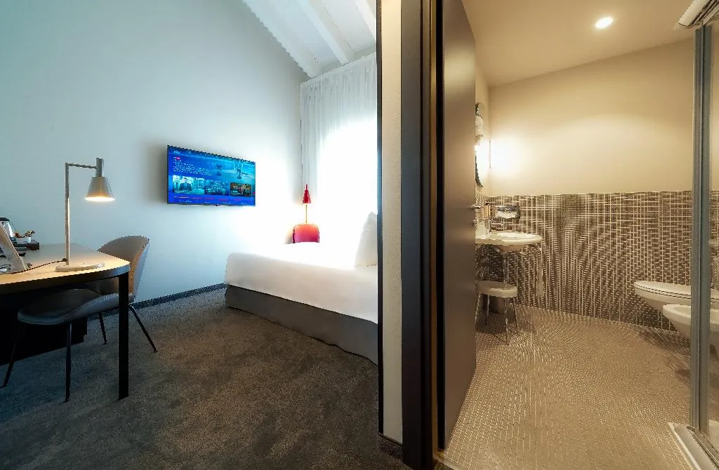 SINGLE STANDARD Room, Mercure Bergamo Centro Palazzo Dolci, Milan