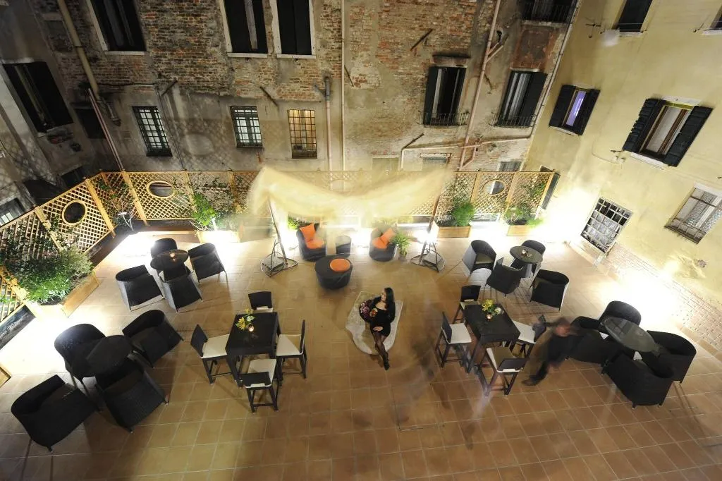 Terrace, Hotel Le Isole, Venice