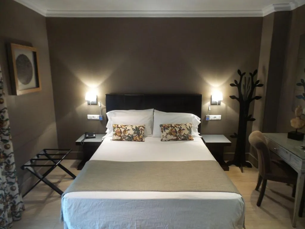 Room, Hotel Moderno, Madrid