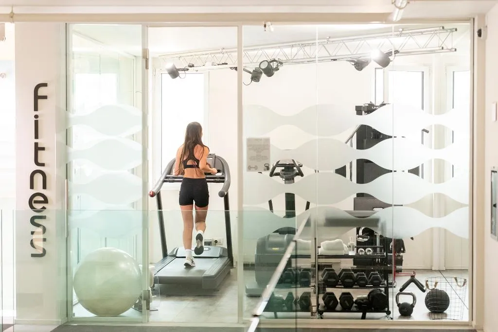 Sports and Entertainment, Mo.Om Hotel, Milan