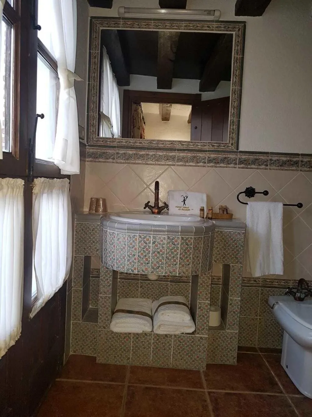 Room, Velad Al-Abyadh, Andalucia