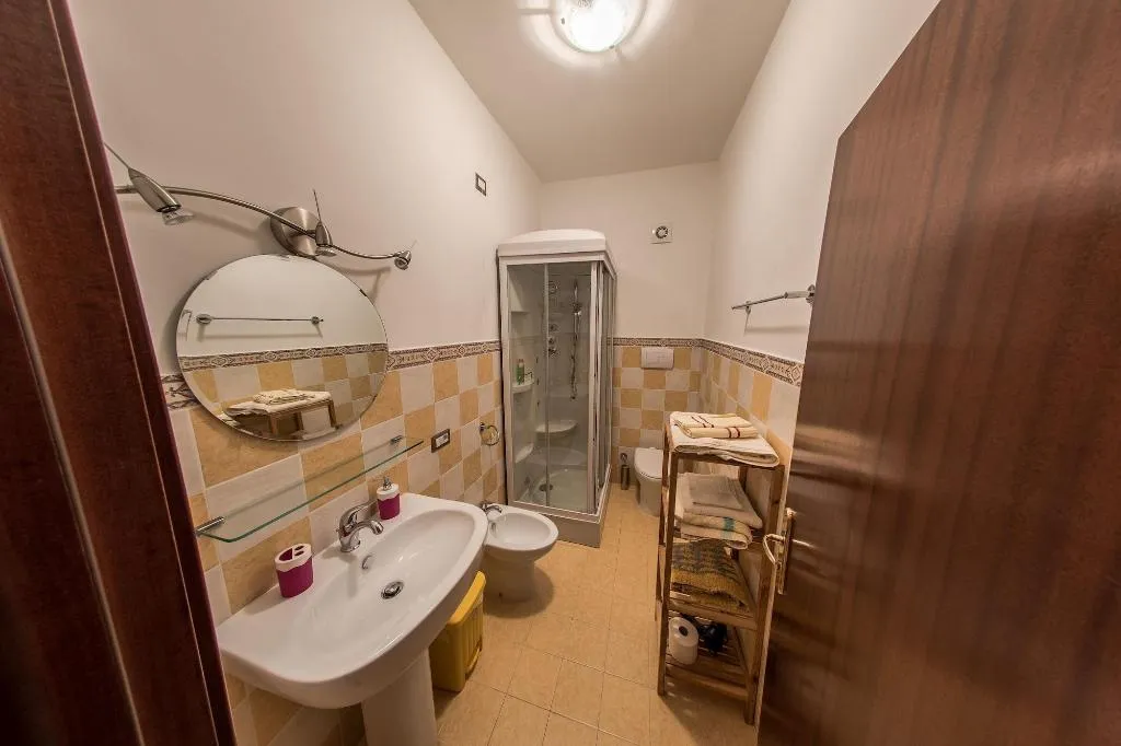 Room, La Mortella, Naples
