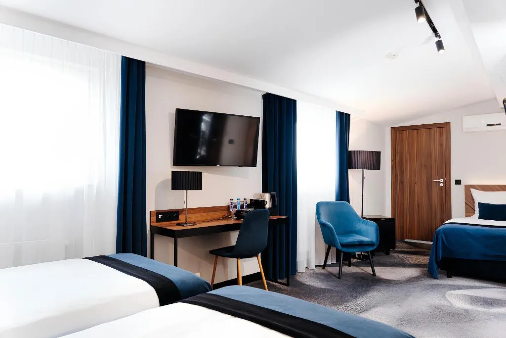 TRIPLE PREMIUM Room, Ascot Premium, Krakow