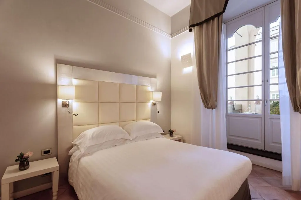 Room, Palazzo Caracciolo Naples, Naples