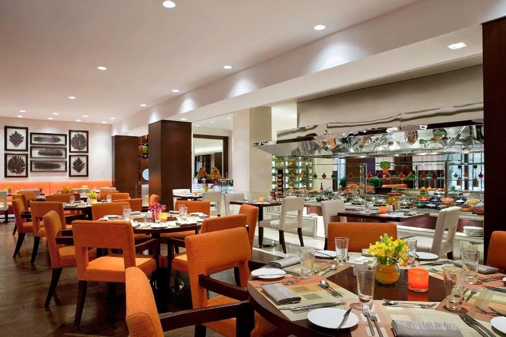 Restaurant, Movenpick Grand Al Bustan Hotel, Dubai