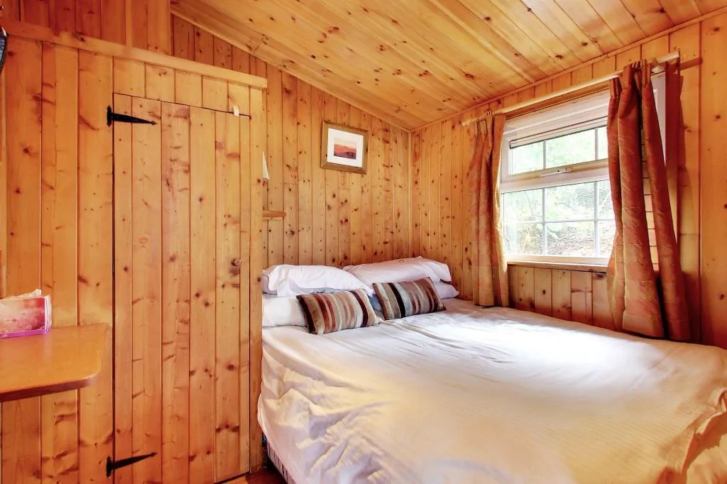 Room, Robin Hill House, Cork